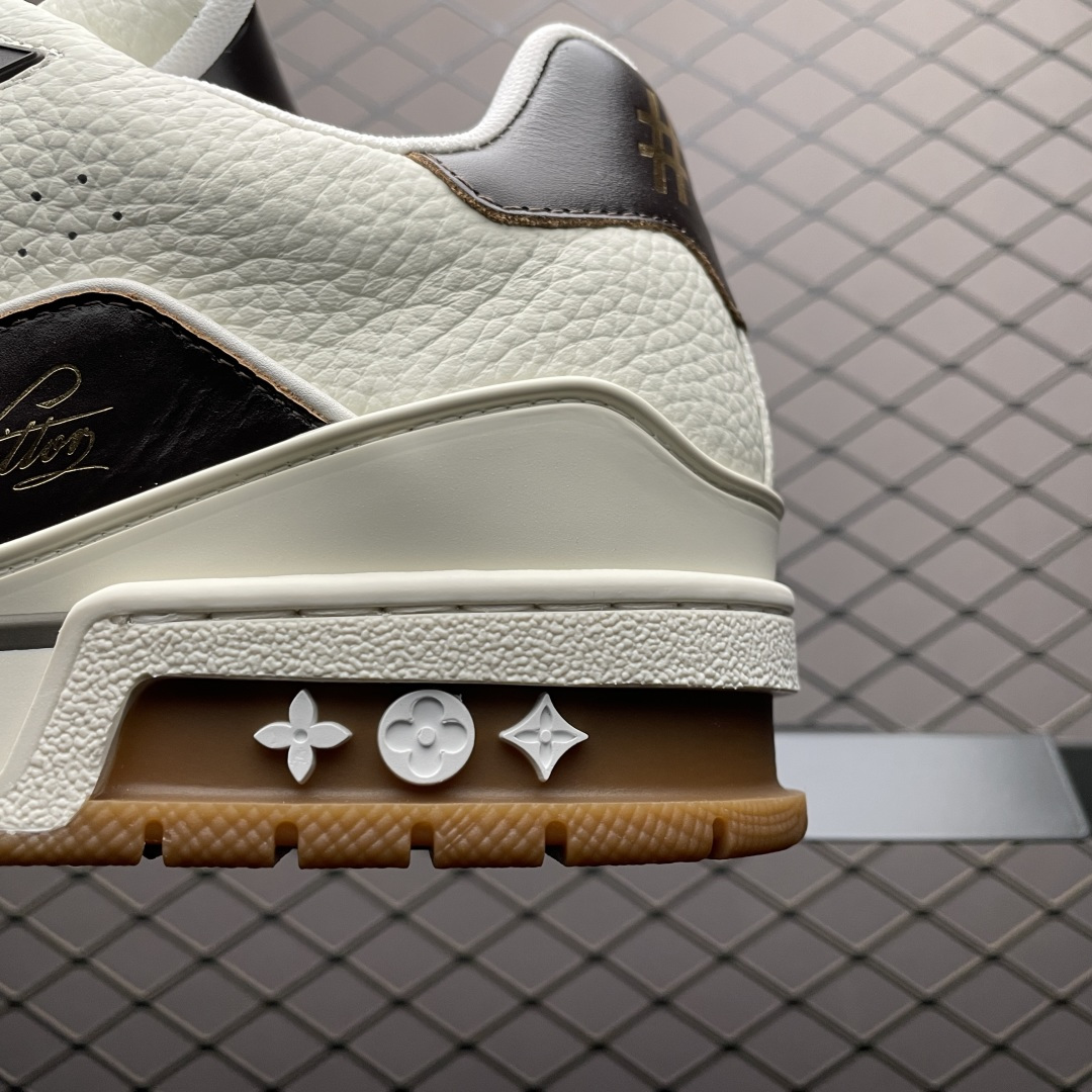 Shoe